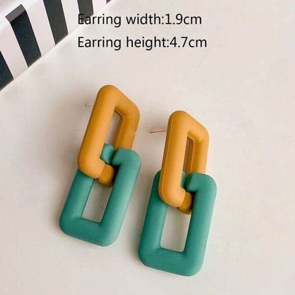 Geometric earrings  - Picture 3 of 6